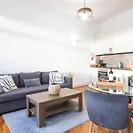 Authentic House Apartamento *