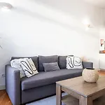 Authentic House Apartment *