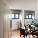 Apartment Authentic House *