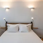 Authentic House Apartment *