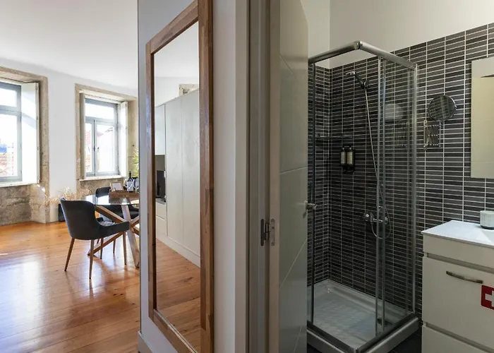 Authentic House Apartment *